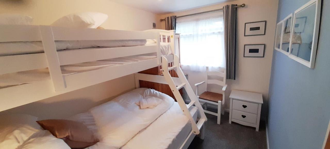Sheena'S Dartmouth Chalets ภายนอก รูปภาพ